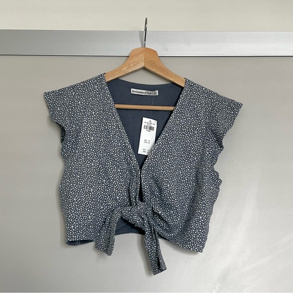 A&F Flutter Sleeve Tie-Front Top - Blue Pattern - Picture 2 of 3